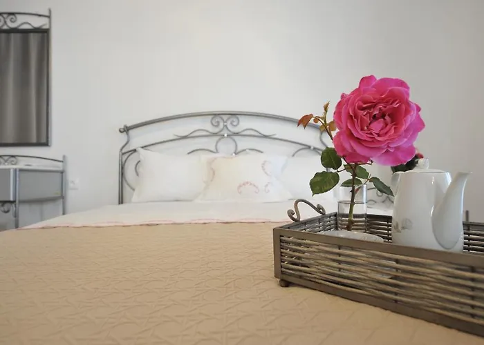 Evita Apartment Alikí